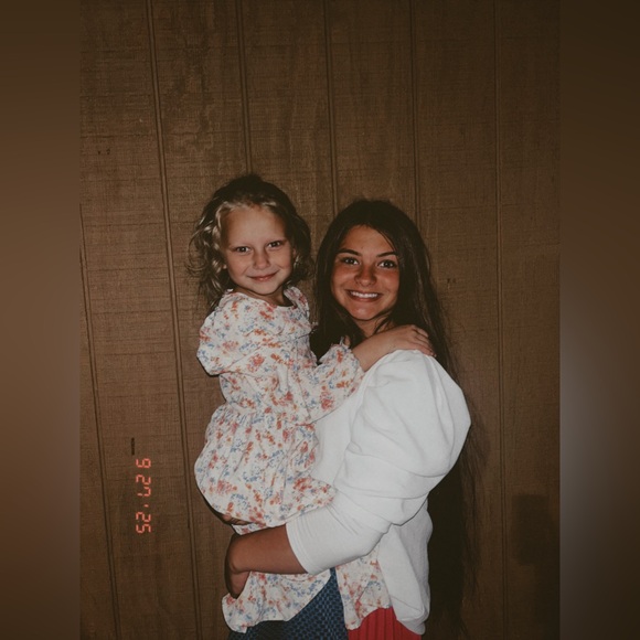 hi!🤍 - Picture 2 of 11